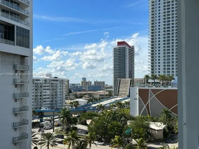 $3,500 | 4001 South Ocean Drive, Unit 9L, Hollywood, FL 33019