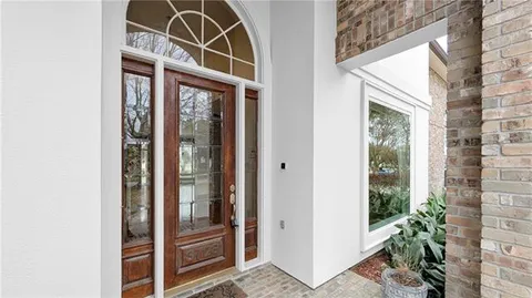 $709,000 | 3728 Lake Michel Court, Gretna, LA 70056