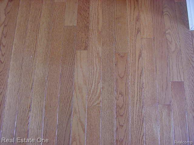 684 Enchantment Drive Rochester, MI 48307 - Photo 16 of 22 Hardwood Floors