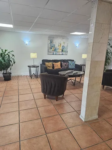 $2,200 | 14250 Southwest 62nd Street, Unit 504, Miami, FL 33183