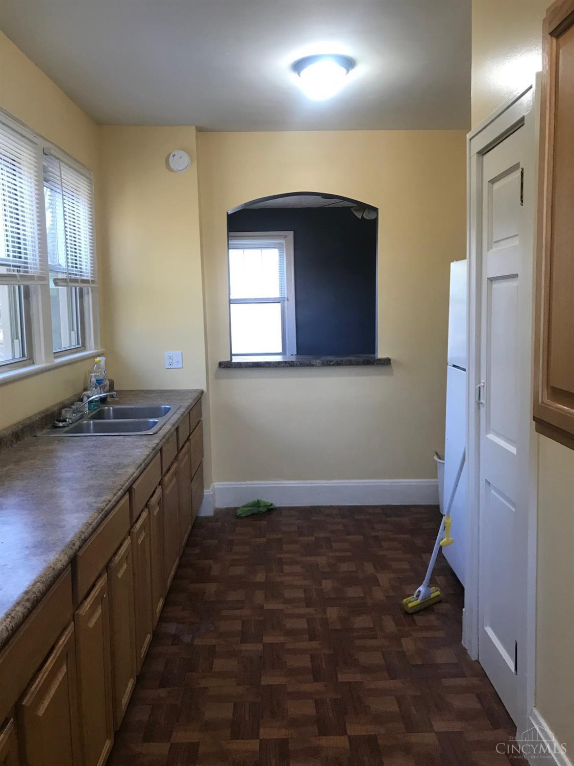 1256 Rutledge Avenue Cincinnati, OH 45205 - Photo 4 of 11