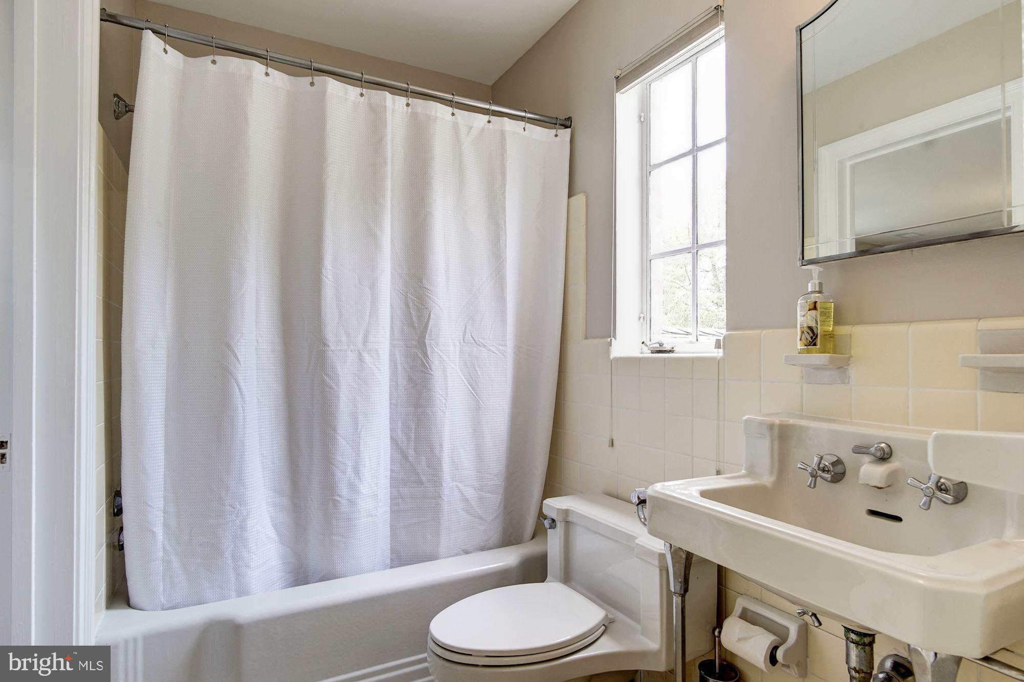 5013 Brookdale Road Bethesda, MD 20816 - Photo 31 of 57