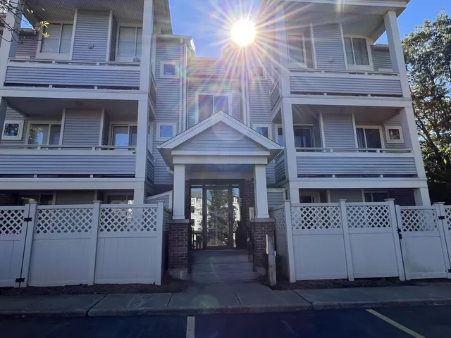 $435,000 | 200 Falls Boulevard, Unit A105, Quincy, MA 02169