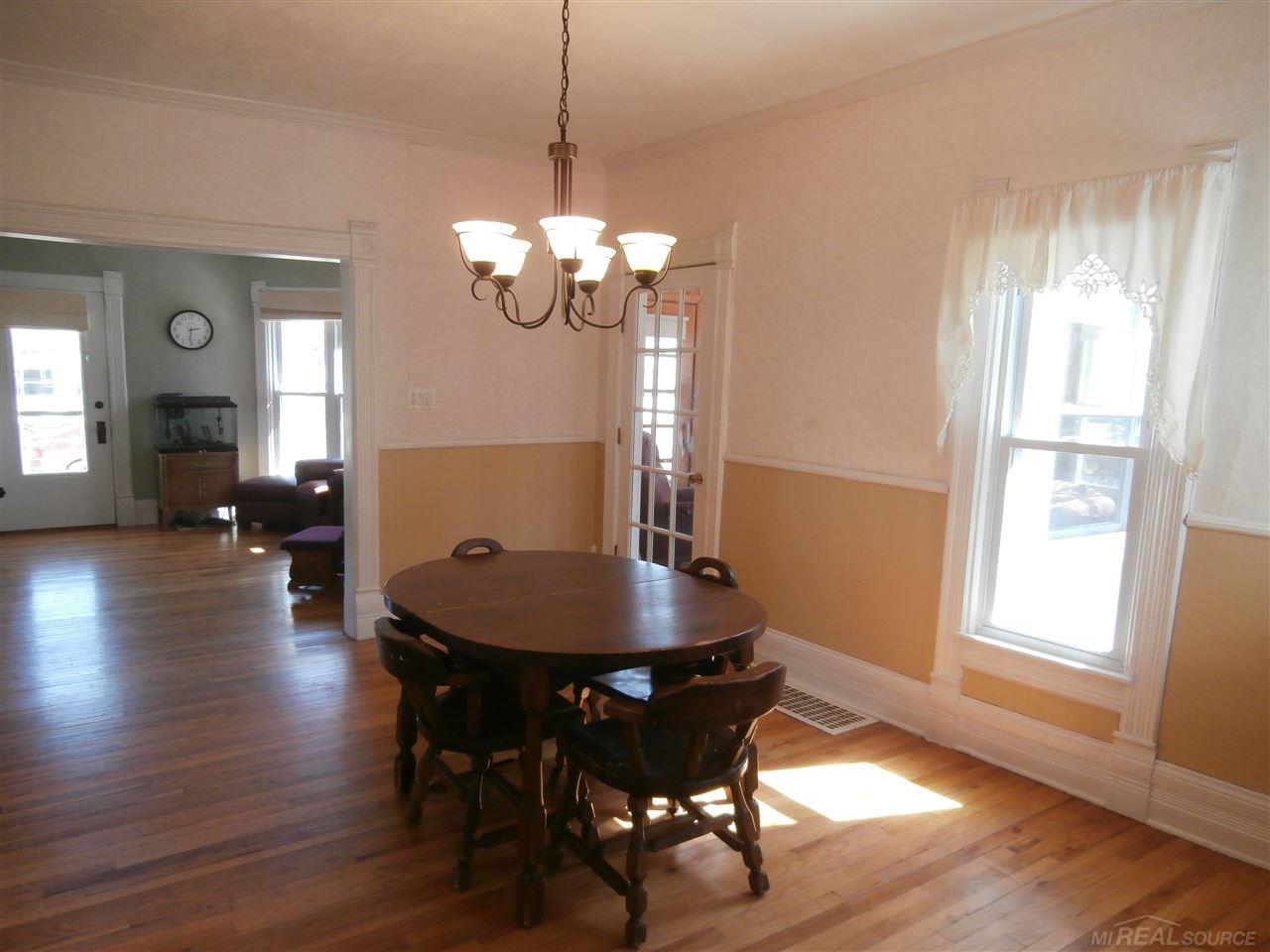 313 Green Street Perry, MI 48872 - Photo 5 of 21 31235616-4.JPG