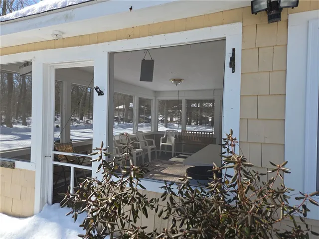 $374,999 | 1003 Slocum Road, Exeter, RI 02874