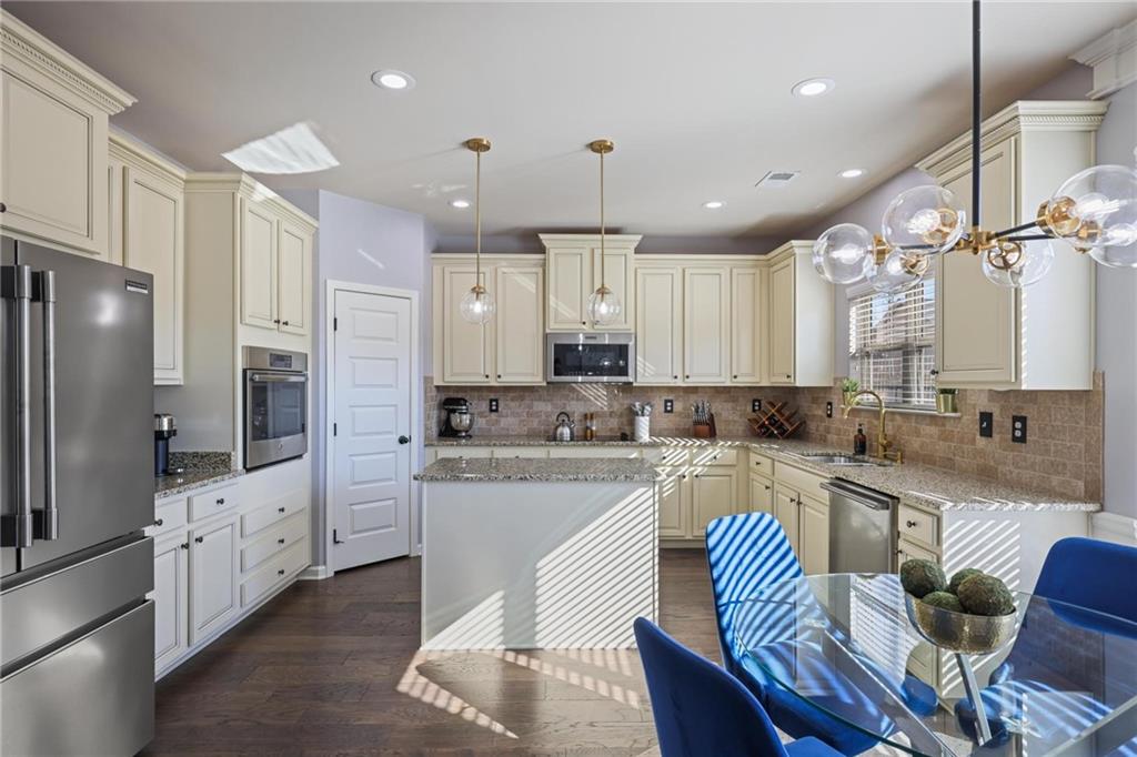 2860 Valaise Path Stonecrest, GA 30038 - Photo 14 of 49