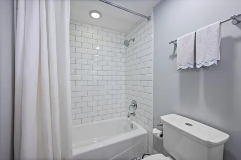$599,000 | 1802 West Diversey Parkway, Unit I, Chicago, IL 60614