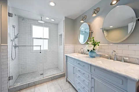 $599,000 | 1802 West Diversey Parkway, Unit I, Chicago, IL 60614