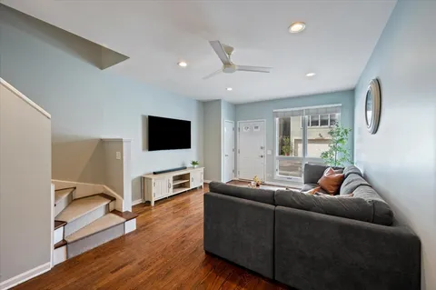 $599,000 | 1802 West Diversey Parkway, Unit I, Chicago, IL 60614