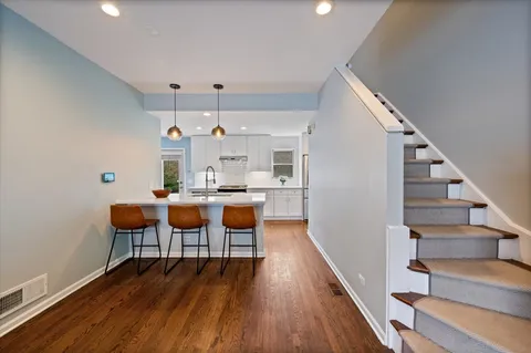 $599,000 | 1802 West Diversey Parkway, Unit I, Chicago, IL 60614