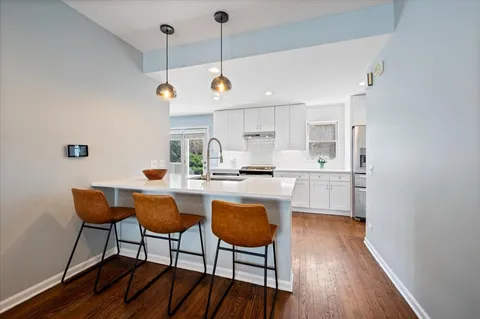 $599,000 | 1802 West Diversey Parkway, Unit I, Chicago, IL 60614