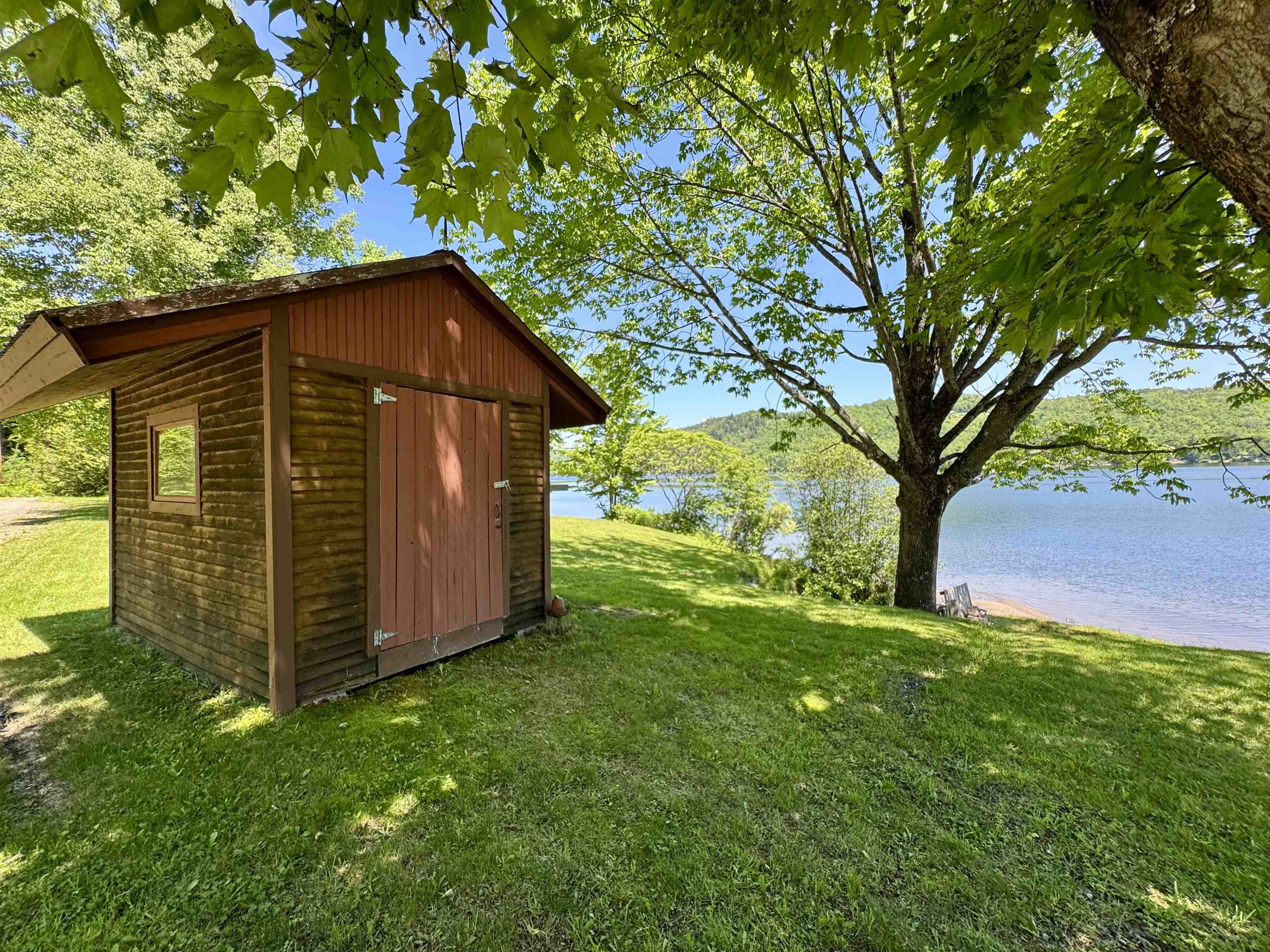 140 Lakeside Lane Barton, VT 05822 - Photo 21 of 29