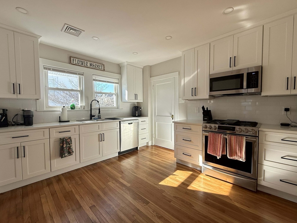 82 Elmer Road, Unit 1 Boston, MA 02124 - Photo 2 of 36