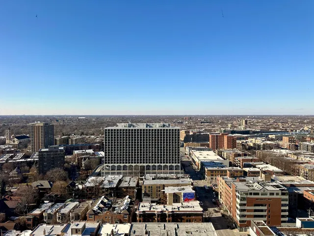 $160,000 | 4343 North Clarendon Avenue, Unit 2613, Chicago, IL 60613