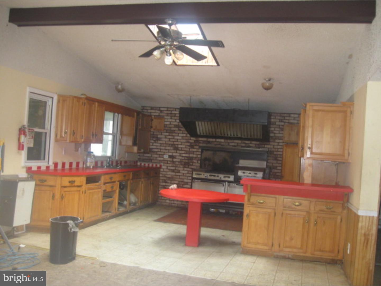 245 Vineyard Road Atco, NJ 08004 - Photo 5 of 7 Kitchen