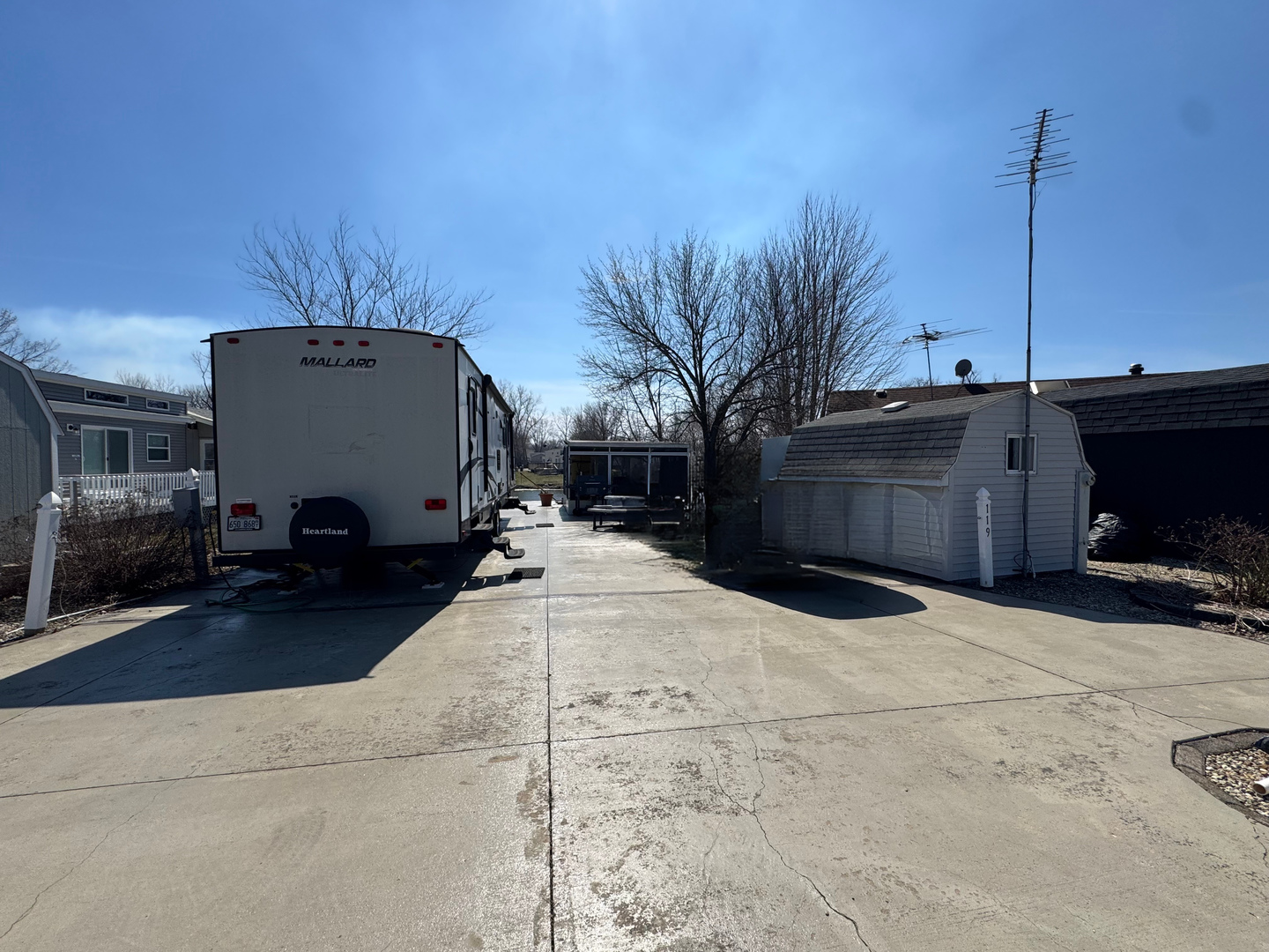 119 Tully Road Wilmington, IL 60481 - Photo 2 of 33