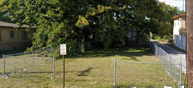 a view of a bird bath