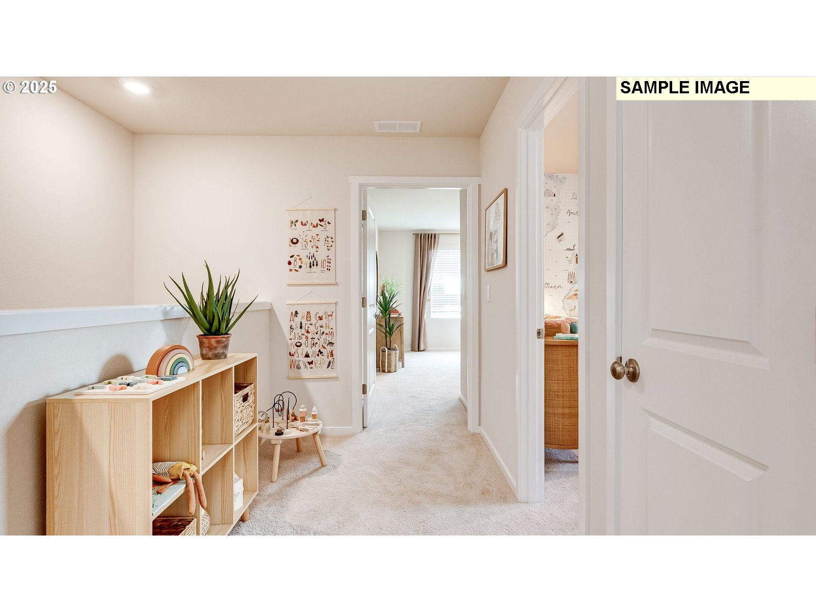 19307 Southeast 12th Way Camas, WA 98607 - Photo 21 of 29 Hallway