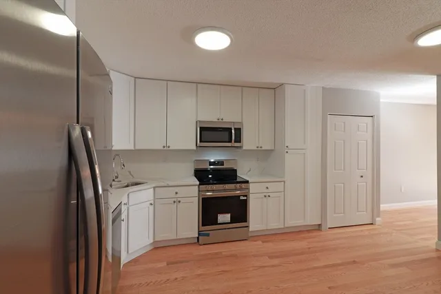 $4,400 | 1850 Beacon Street, Unit 304, Brookline, MA 02445