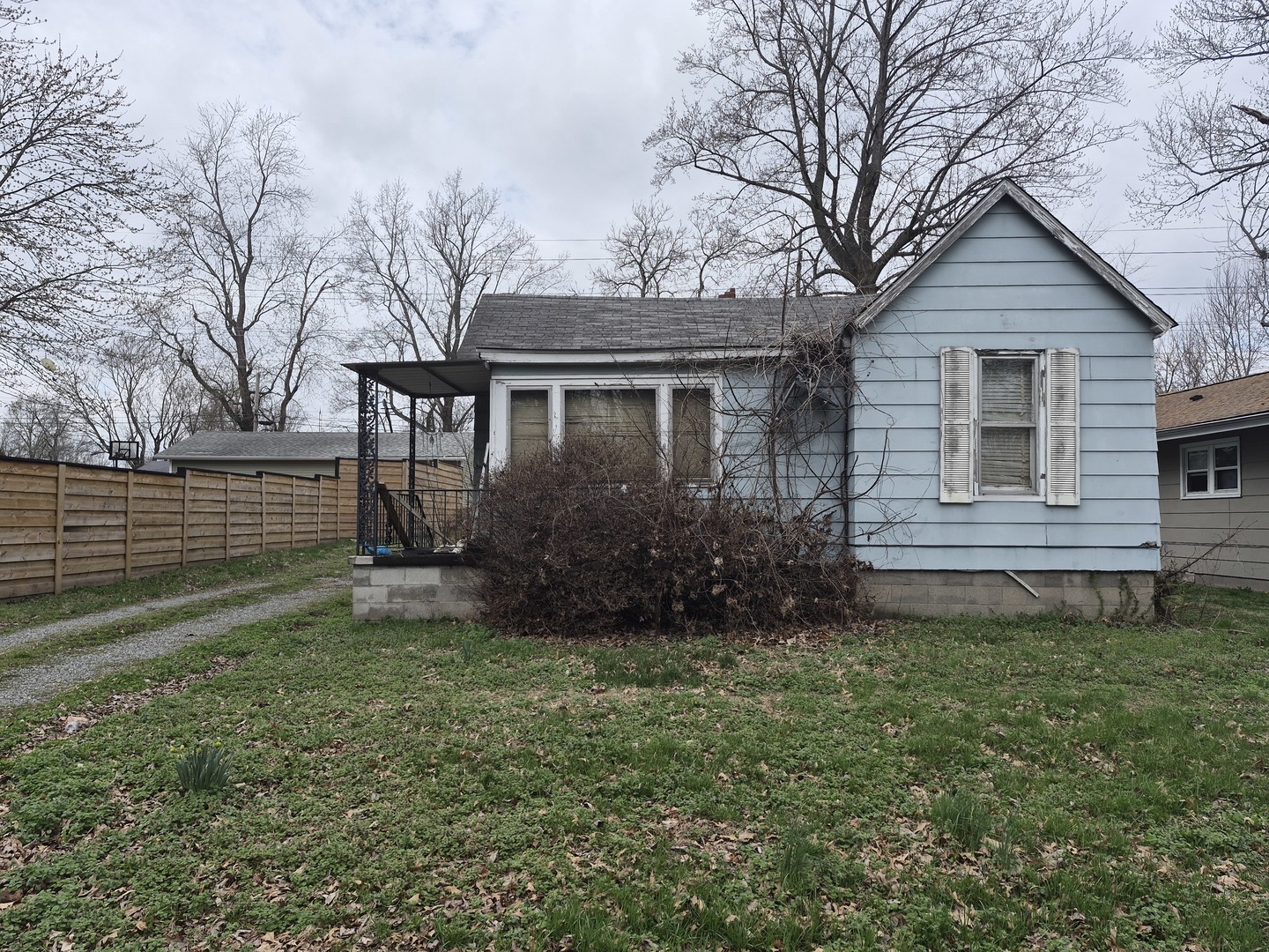 517 South 6th Street Herrin, IL 62948 - Photo 1 of 6 a view of backyard of house with green space