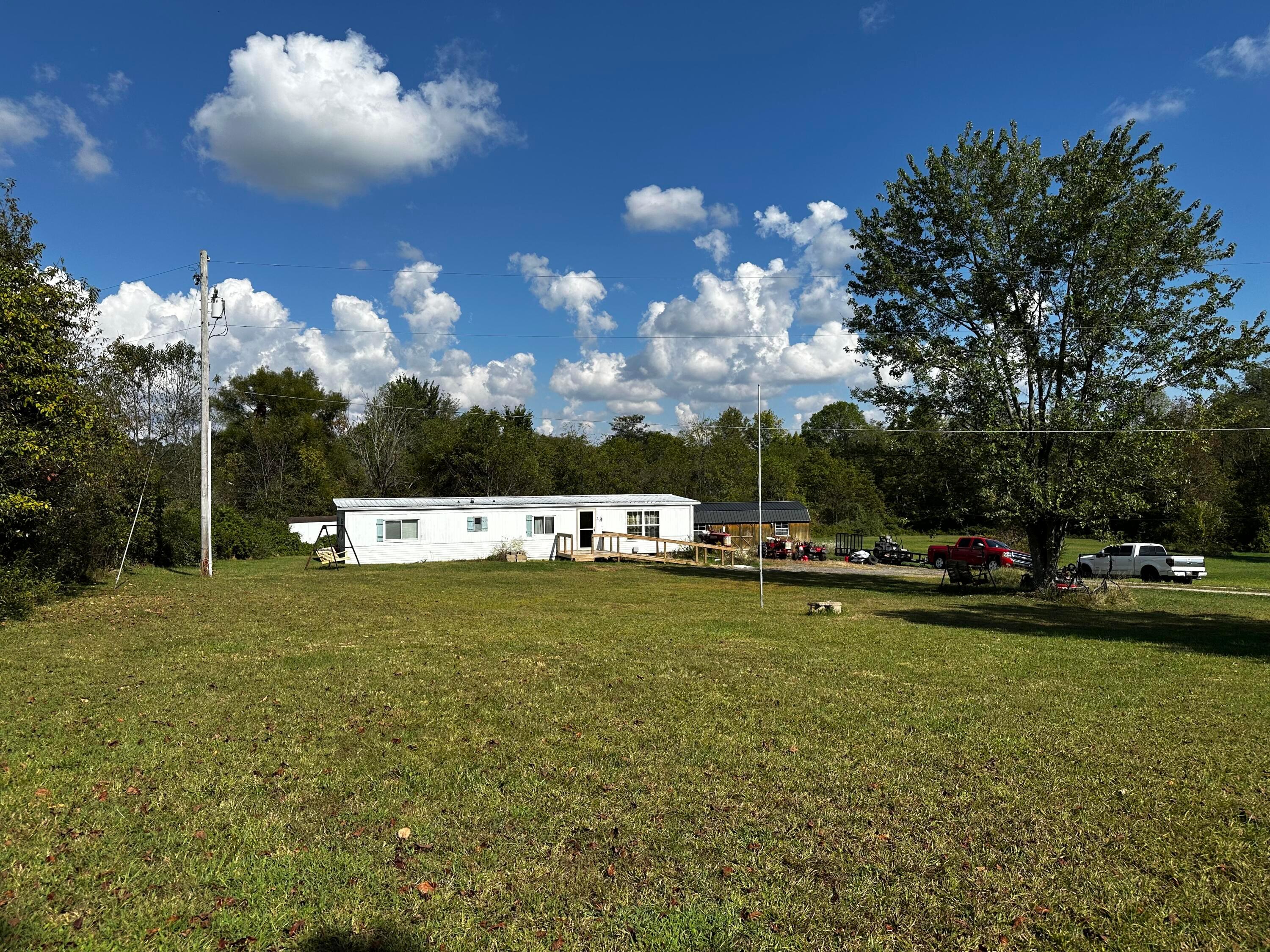 7035 Green Road Hillsboro, OH 45133 - Photo 6 of 23 IMG_2275