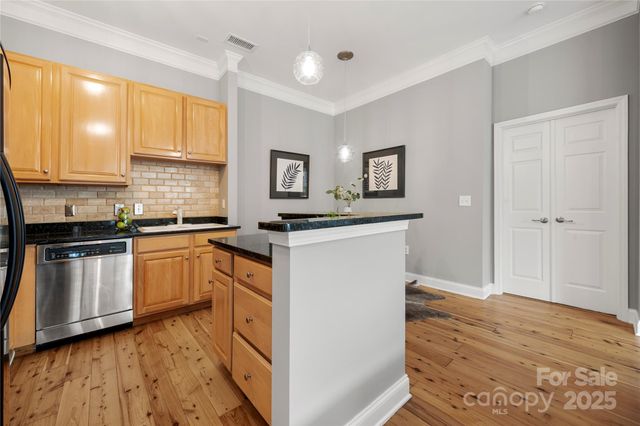 $300,000 | 613 Garden District Drive, Charlotte, NC 28202