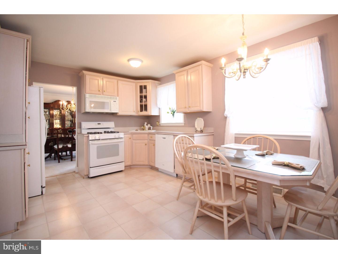 110 Saddle Ridge Road Voorhees, NJ 08043 - Photo 10 of 25 Kitchen