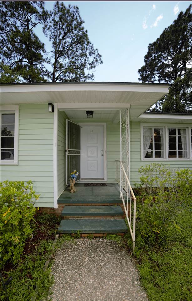 315 West Marigold Avenue Foley, AL 36535 - Photo 7 of 28 Front Porch