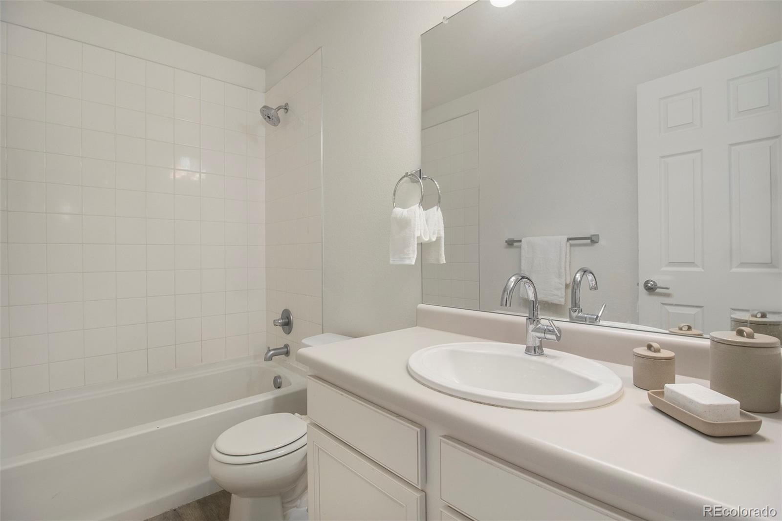 16057 Warner Drive Denver, CO 80239 - Photo 16 of 20