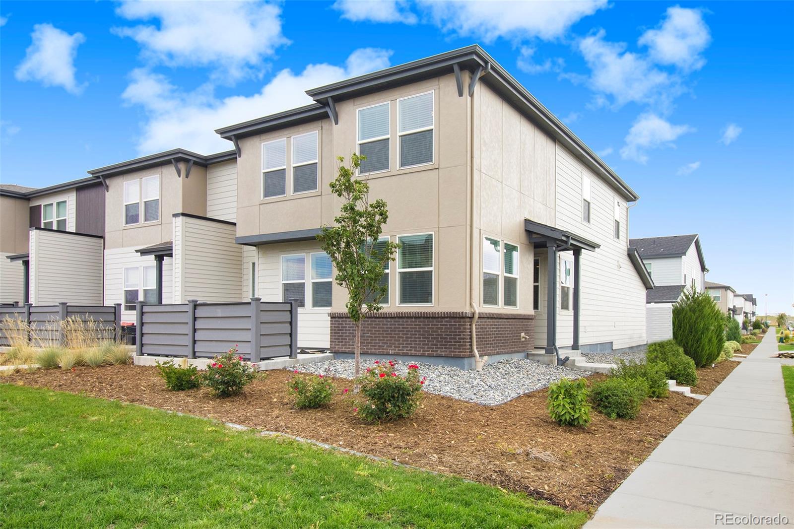 16057 Warner Drive Denver, CO 80239 - Photo 19 of 20