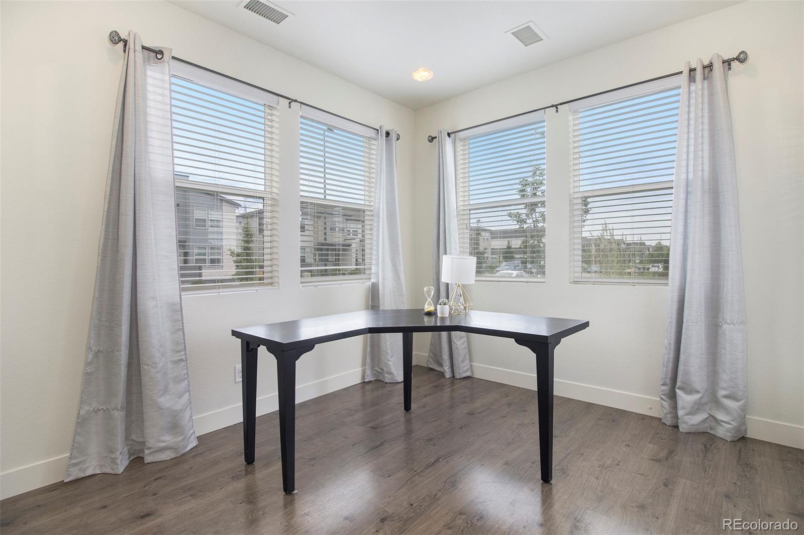 16057 Warner Drive Denver, CO 80239 - Photo 7 of 20