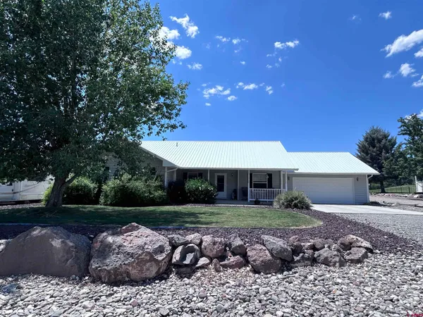 $429,300 | 950 Southeast Deer Creek Drive, Cedaredge, CO 81413