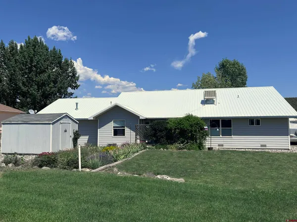 $429,300 | 950 Southeast Deer Creek Drive, Cedaredge, CO 81413