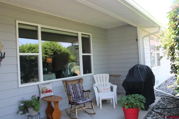 $429,300 | 950 Southeast Deer Creek Drive, Cedaredge, CO 81413