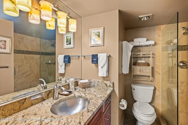 $3,275,000 | 131 East Durant Avenue, Unit 202, Aspen, CO 81611