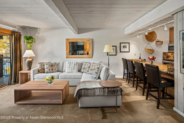 $3,275,000 | 131 East Durant Avenue, Unit 202, Aspen, CO 81611