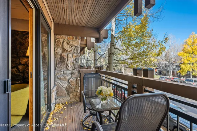 $3,275,000 | 131 East Durant Avenue, Unit 202, Aspen, CO 81611