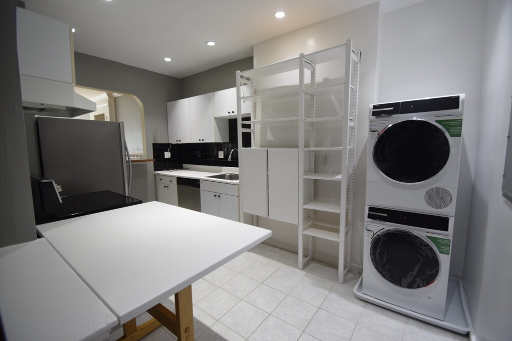 1402 Beacon Street, Unit 3 Brookline, MA 02446 - Photo 5 of 13
