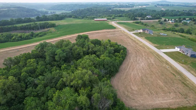 $28,000 | Lot 41 West Mississippi Drive, East Dubuque, IL 61025