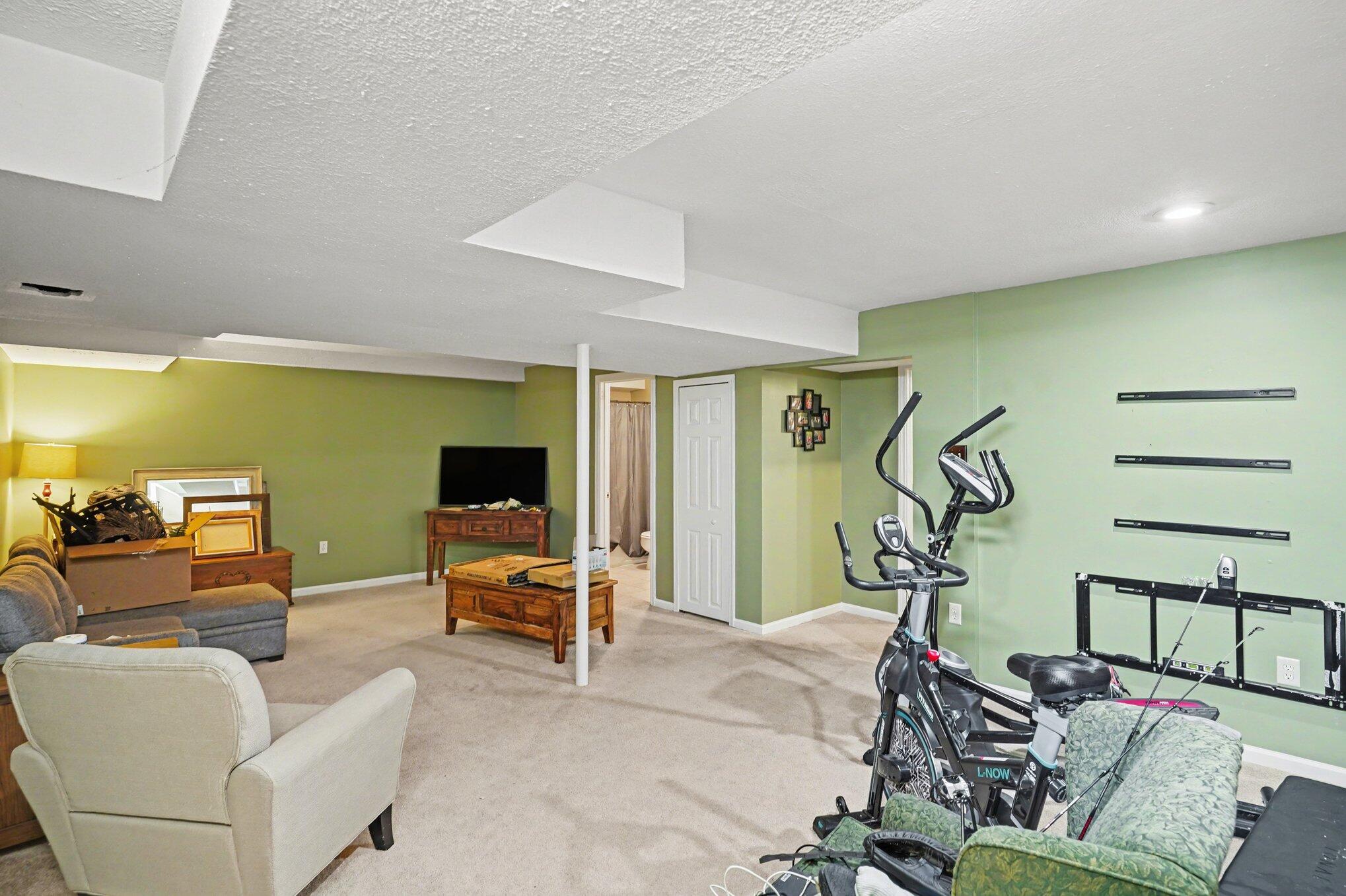 4404 Willow View Court Howell, MI 48843 - Photo 19 of 26 022_file_4291