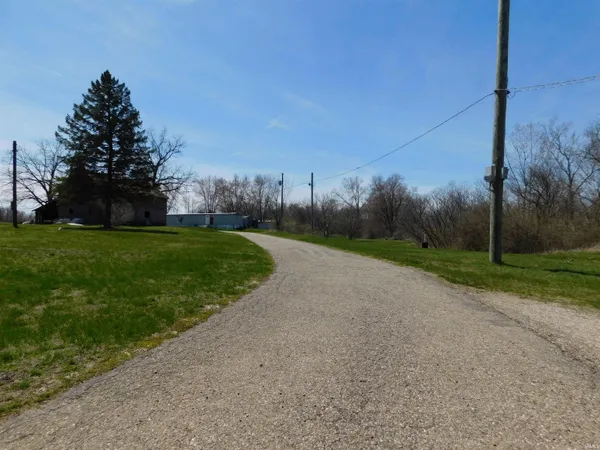 $412,500 | 4684 North St Road, Rochester, IN 46975