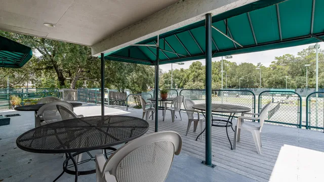 $285,500 | 1000 Bay Drive, Unit 525, Niceville, FL 32578