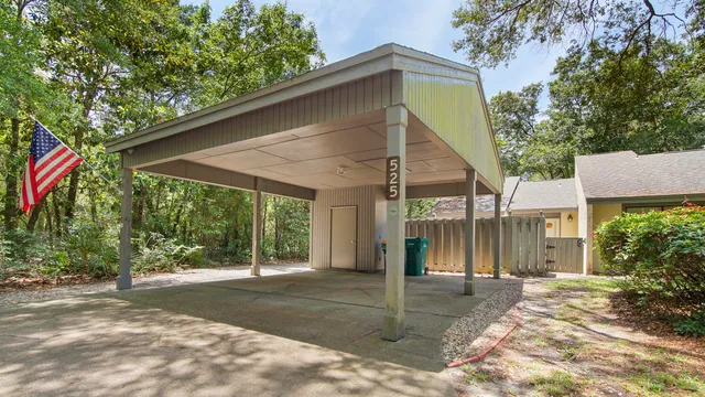 $285,500 | 1000 Bay Drive, Unit 525, Niceville, FL 32578