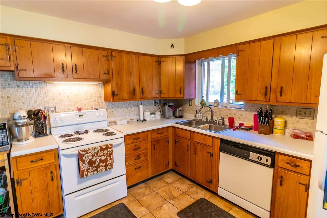 1932 Fairchance Road Morgantown, WV 26508 - Photo 3 of 30 Gallery Image 3
