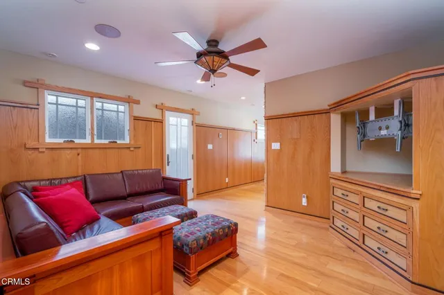 $1,695,000 | 251 Palomares Avenue, Ventura, CA 93003