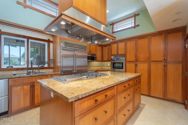 $1,695,000 | 251 Palomares Avenue, Ventura, CA 93003