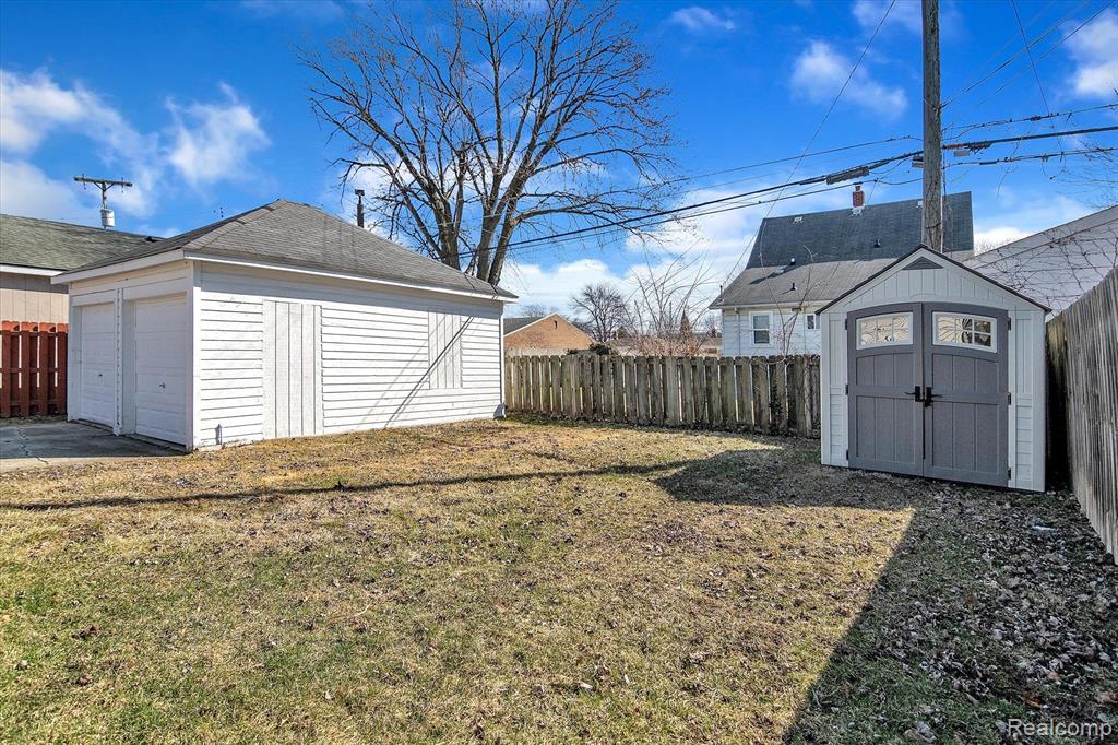22816 Ridgeway Street St. Clair Shores, MI 48080 - Photo 38 of 43