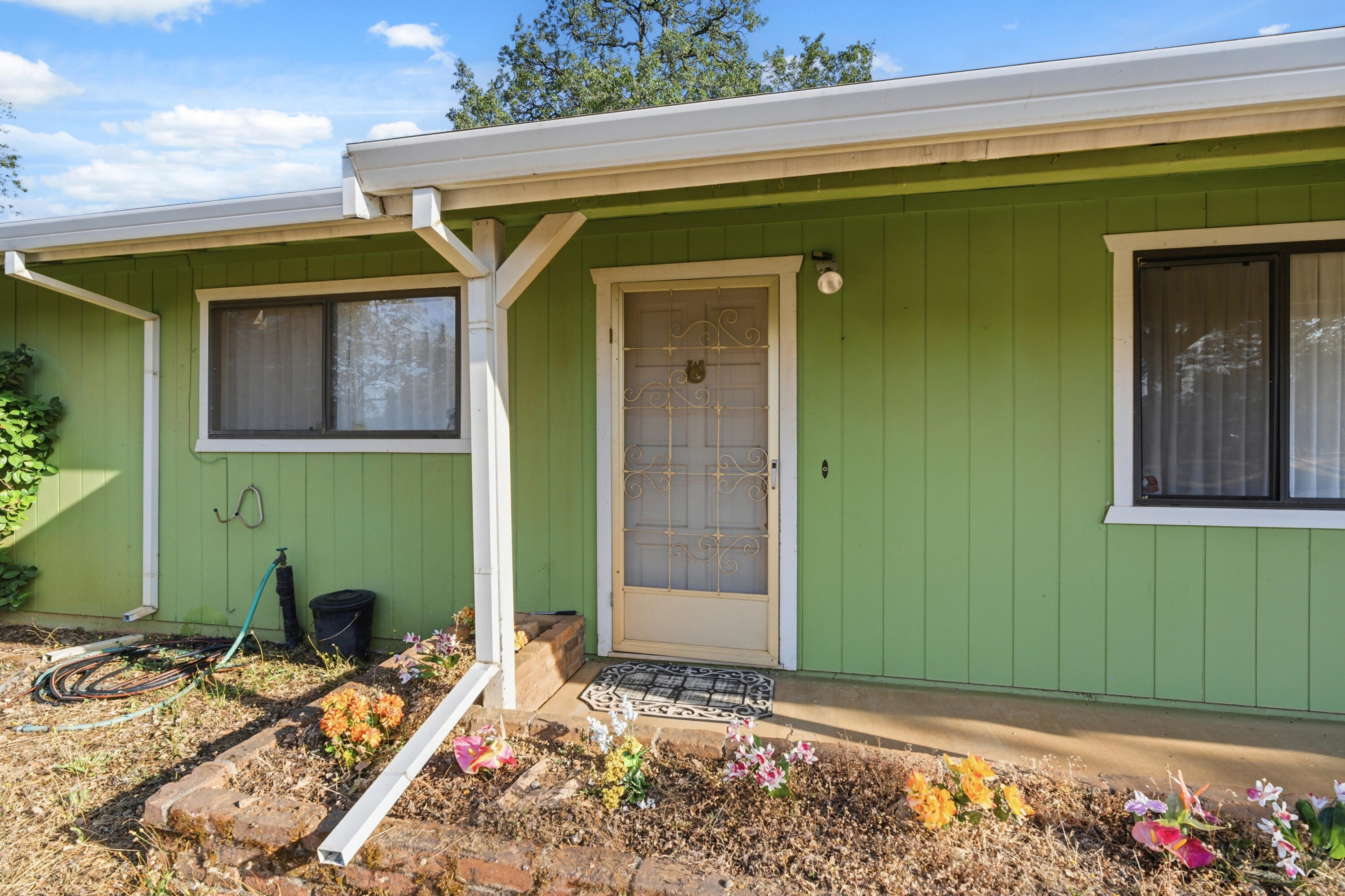 21241 Boyle Road Redding, CA 96003 - Photo 6 of 61 entry