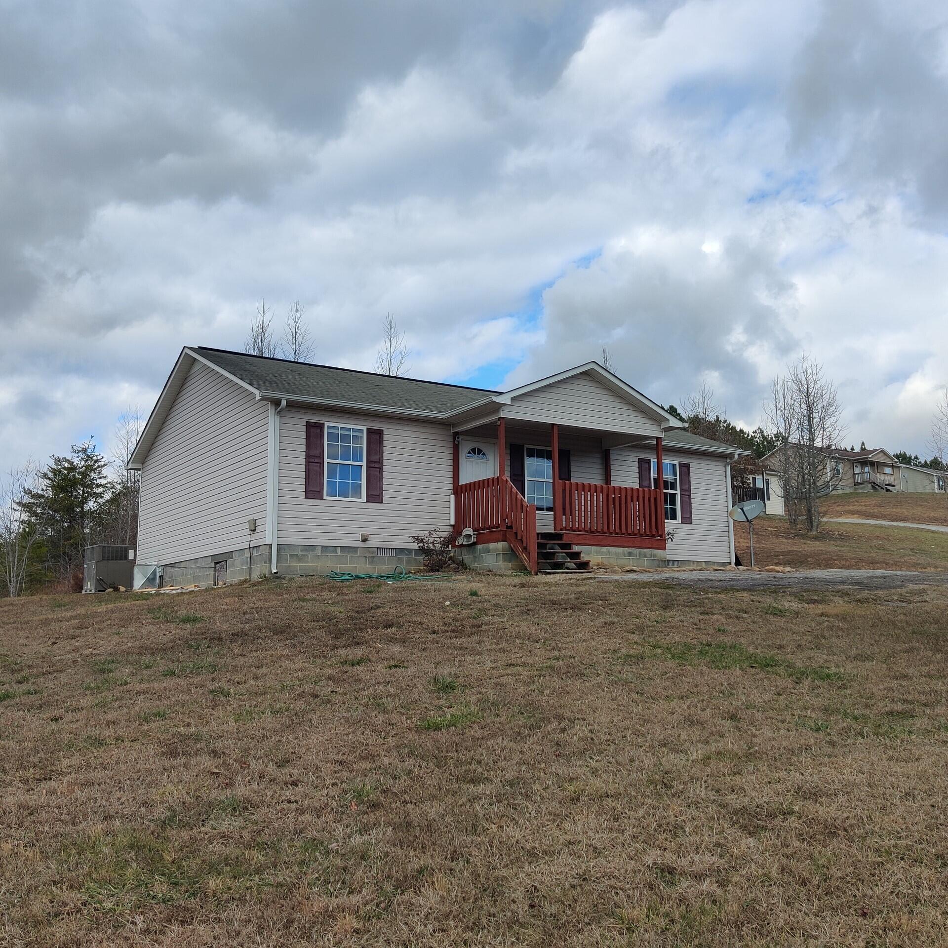 115 Sunny View Road Dayton, TN 37321 - Photo 19 of 20 115 Sunny View Front of house 2