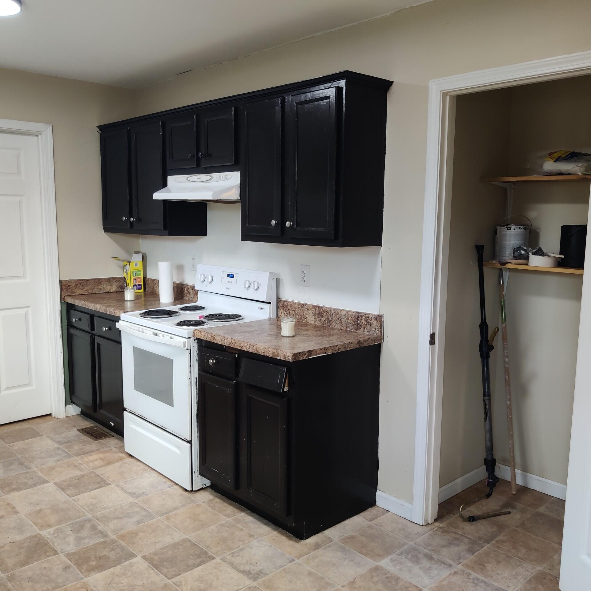 115 Sunny View Road Dayton, TN 37321 - Photo 10 of 20 115 Sunny View 13 Kitchen 2